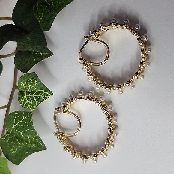 Gold Heart Hoop Link Earrings with Pearls - Picture 3 of 8